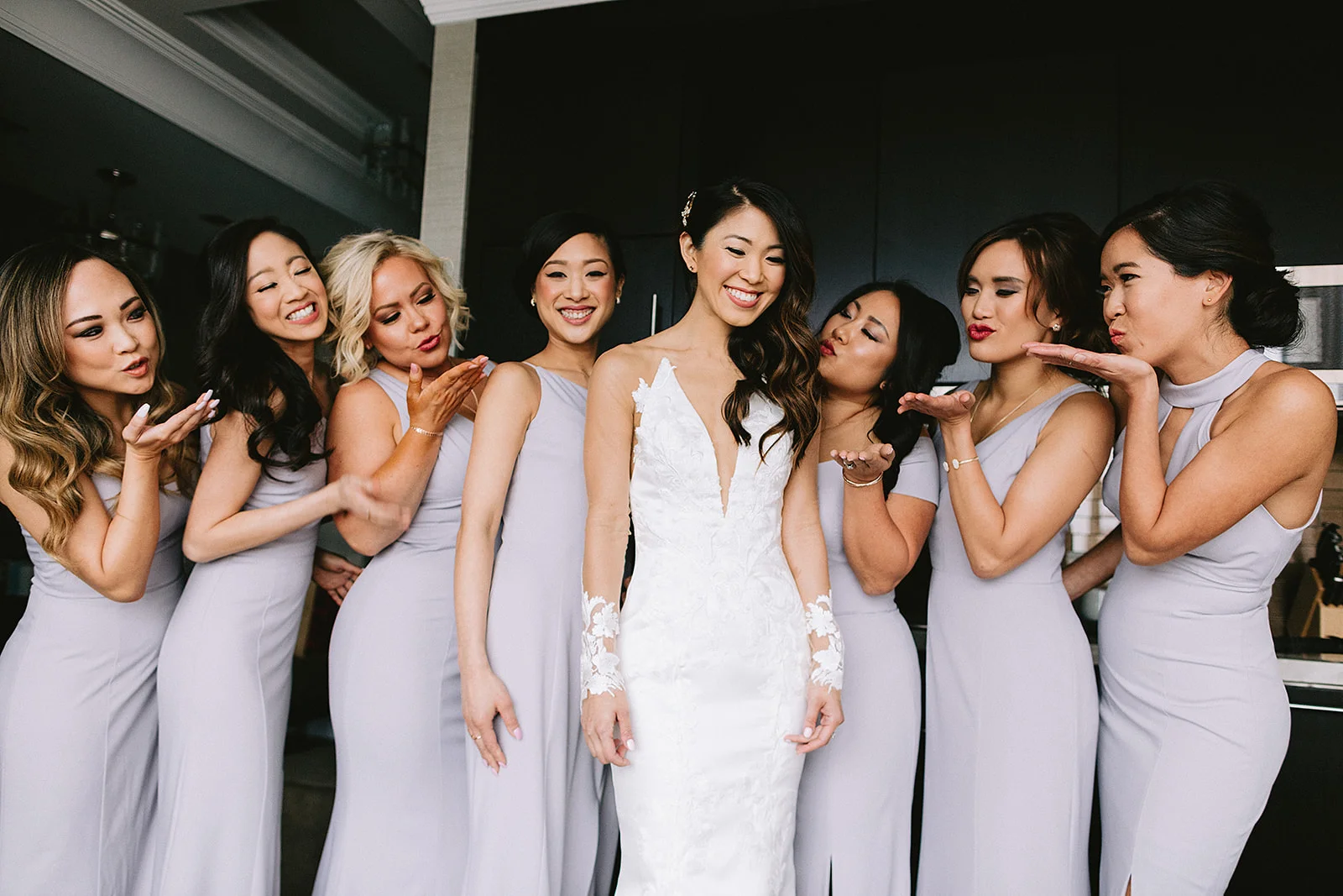 For Michelle and Soo’s Modern Luxe wedding in the heart of downtown Houston, Spell Events…