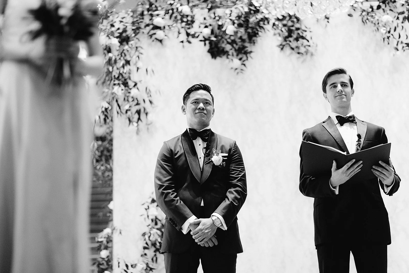 For Michelle and Soo’s Modern Luxe wedding in the heart of downtown Houston, Spell Events…