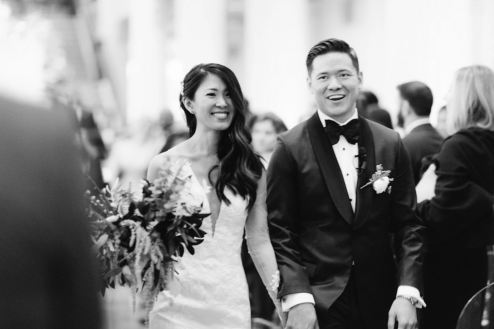 For Michelle and Soo’s Modern Luxe wedding in the heart of downtown Houston, Spell Events…