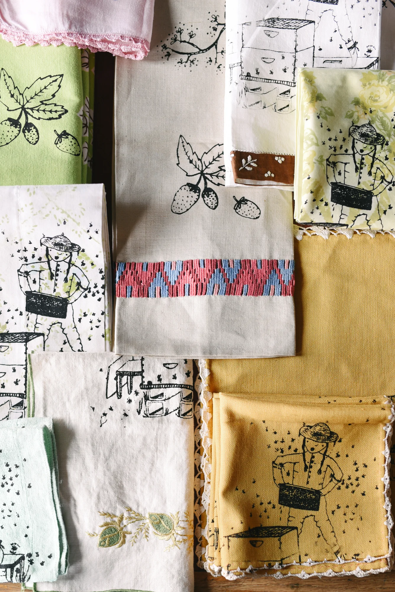 linens on table (1 of 1).jpg