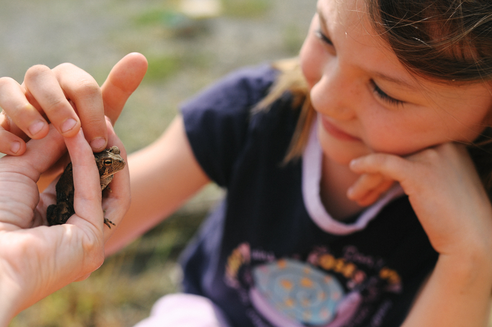 Ruby at the Farm- McKenzie Elizabeth Photography blog-19.jpg