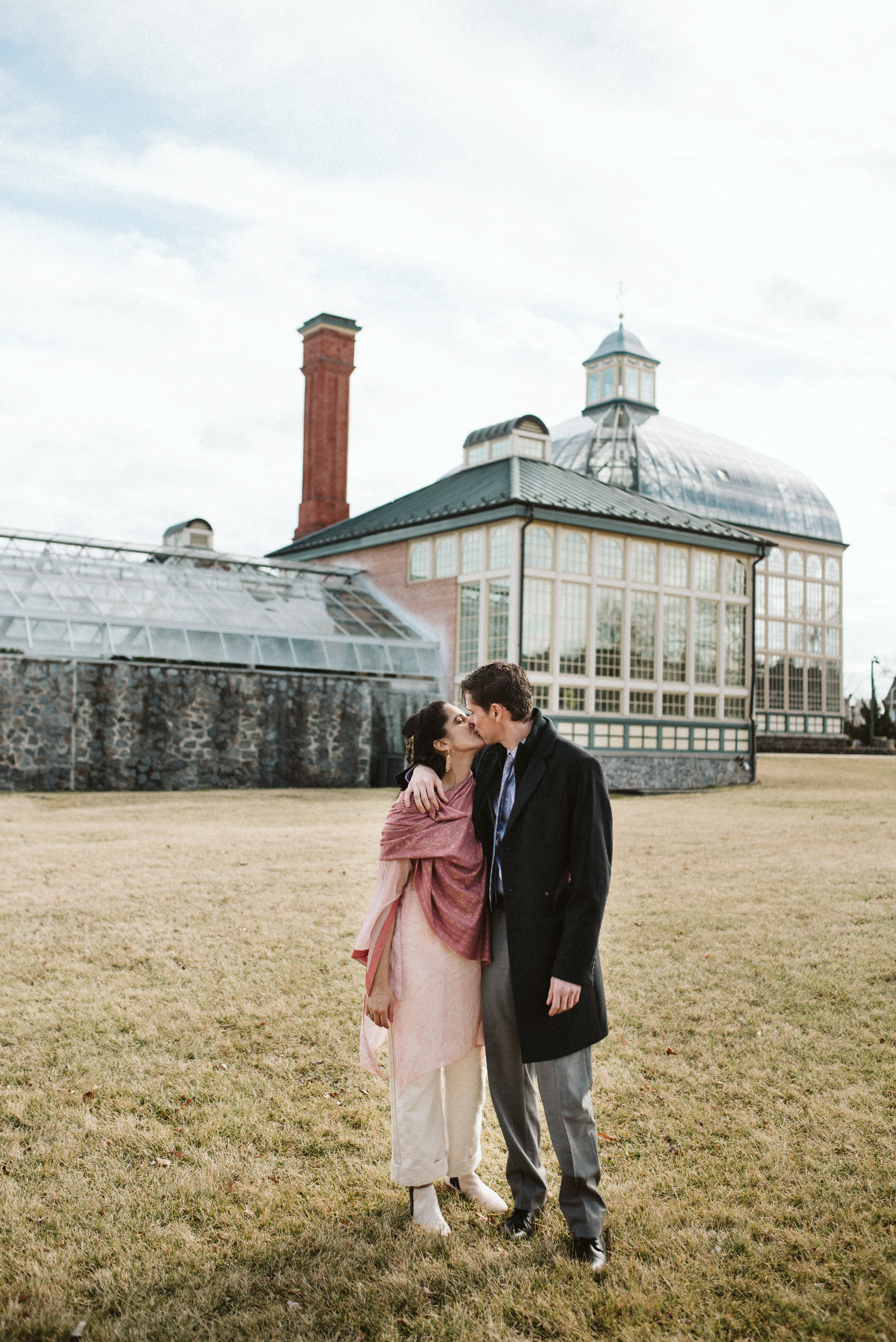 Elopement, Weekday Wedding, Towson, Rawlings Conservatory, Greenhouse, Maryland Wedding Photographer, Indian American, Outdoor, Nature, Romantic, Bride and Groom, Kiss