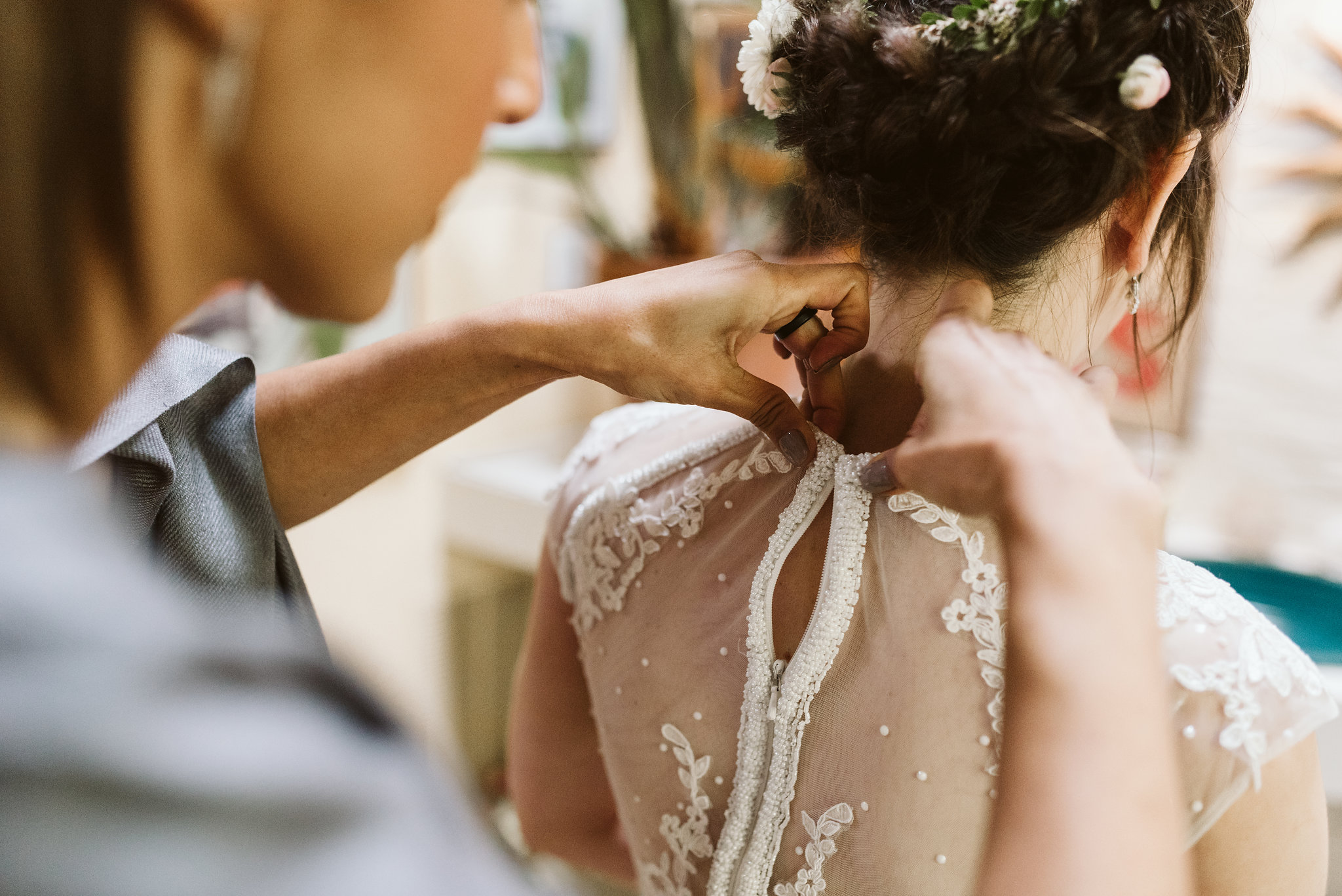  Baltimore, Maryland Wedding Photographer, Hampden, Eco-Friendly, Green, The Elm, Simple and Classic, Vintage, Bride Getting Dress Zipped Up, La Vie En Blanc Wedding Dress 