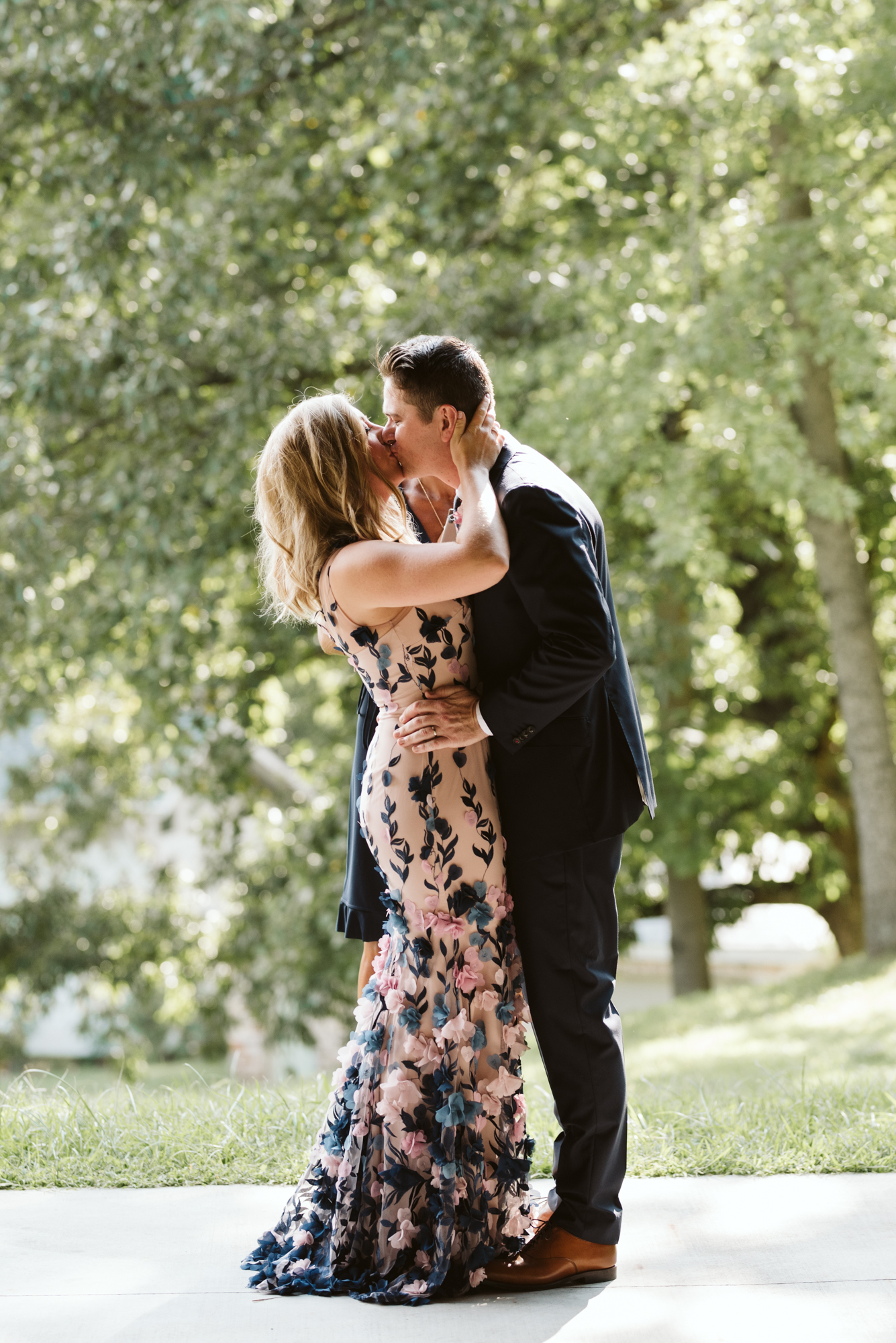 Pop-up Ceremony, Outdoor Wedding, Casual, Simple, Lake Roland, Baltimore, Maryland Wedding Photographer, Laid Back, Couple's First Kiss, Bride and Groom, Suit Supply, Marchesa Notte Dress