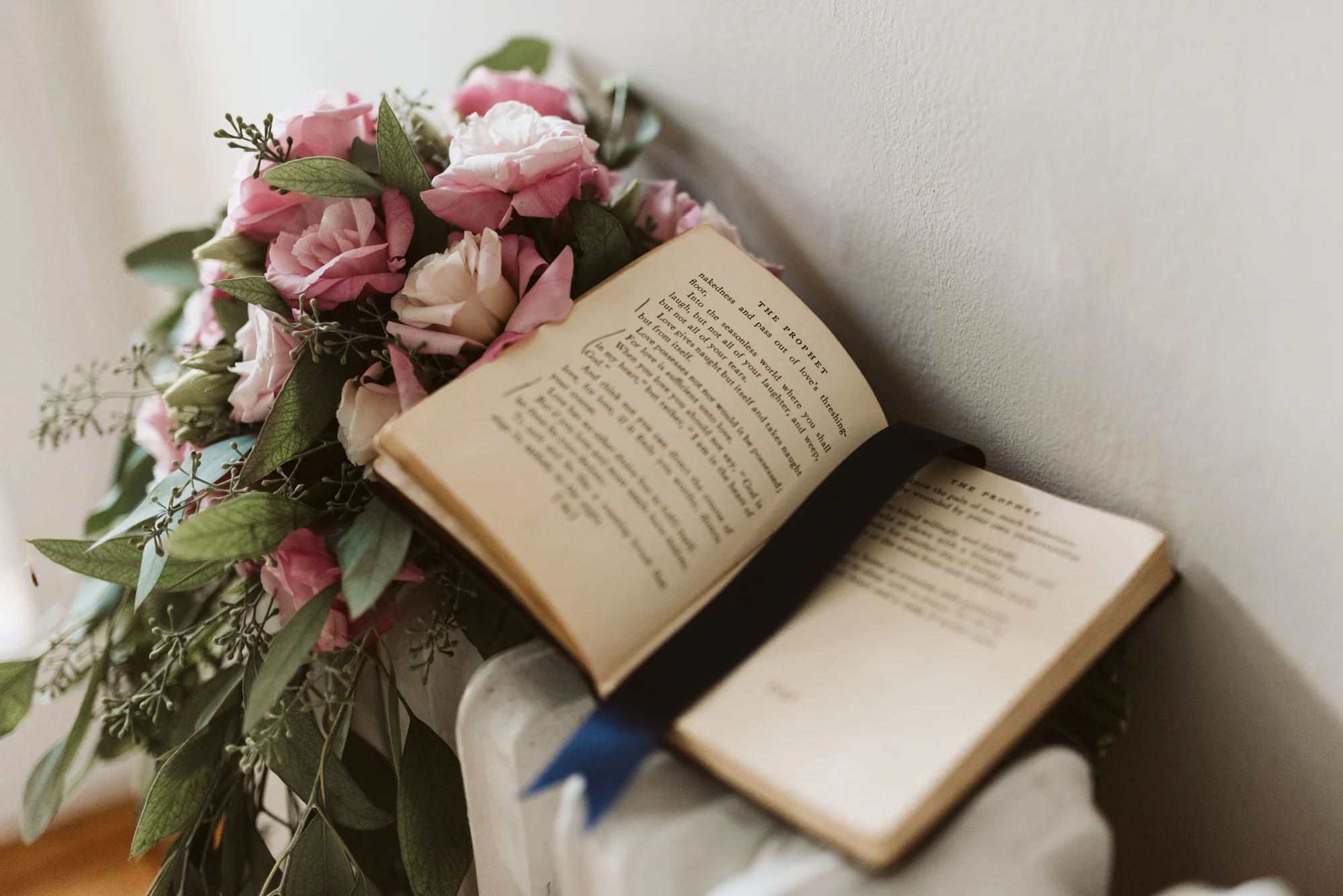 Pop-up Ceremony, Outdoor Wedding, Casual, Simple, Lake Roland, Baltimore, Maryland Wedding Photographer, Laid Back, Flower Details, Eucalyptus and Lisianthus