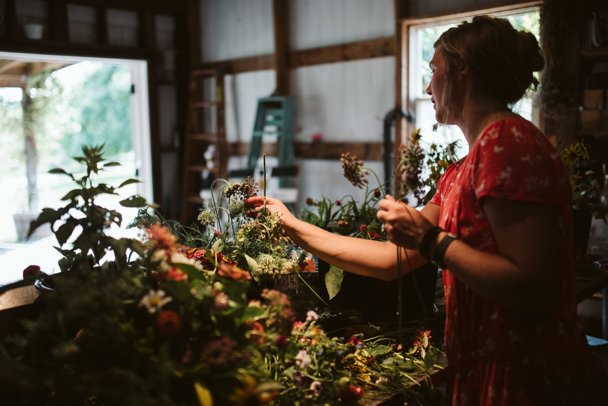 Rocklands Farm, Maryland, Intimate Wedding, Baltimore Wedding Photographer, Sungold Flower Co, Rustic, Romantic, Barn Wedding, Flower Arrangements Being Finishing, Final Touches