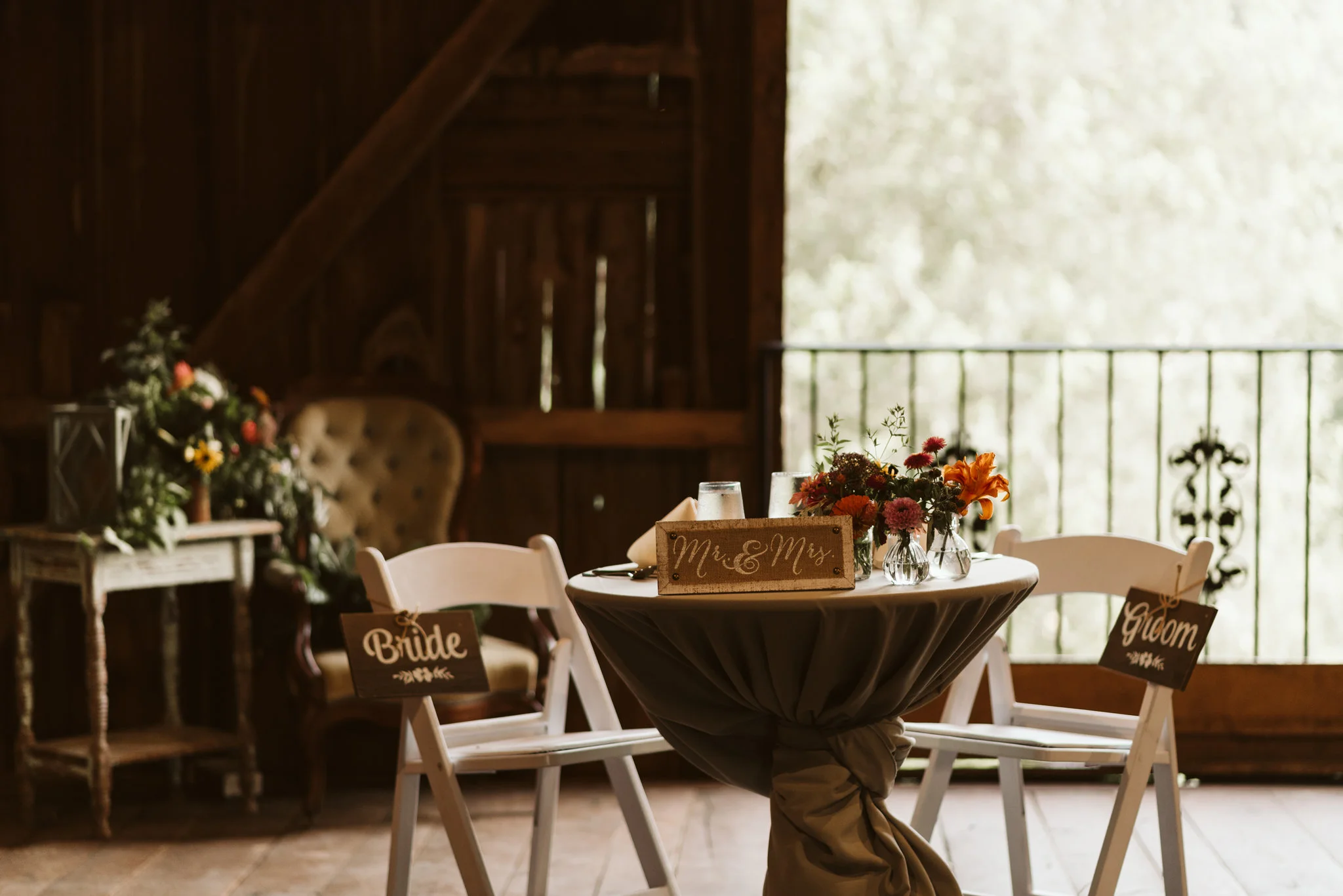 Rocklands Farm, Maryland, Intimate Wedding, Baltimore Wedding Photographer, Sungold Flower Co, Rustic, Romantic, Barn Wedding, Bridal Table, DIY Signage
