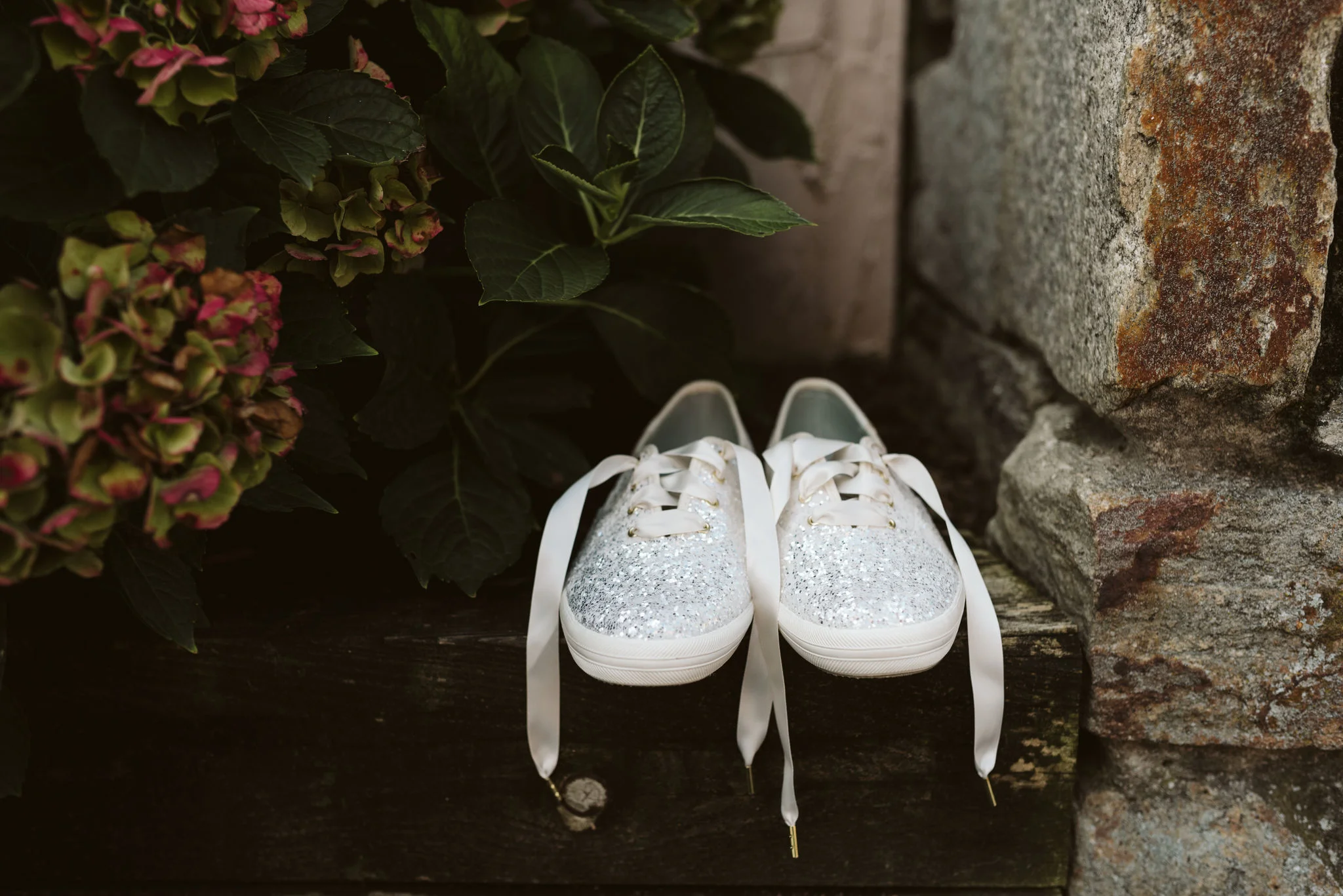 Phoenix Maryland, Baltimore Wedding Photographer, Eagle’s Nest Country Club, Classic, Romantic, Spring, Bridal Shoes, Glitter Keds