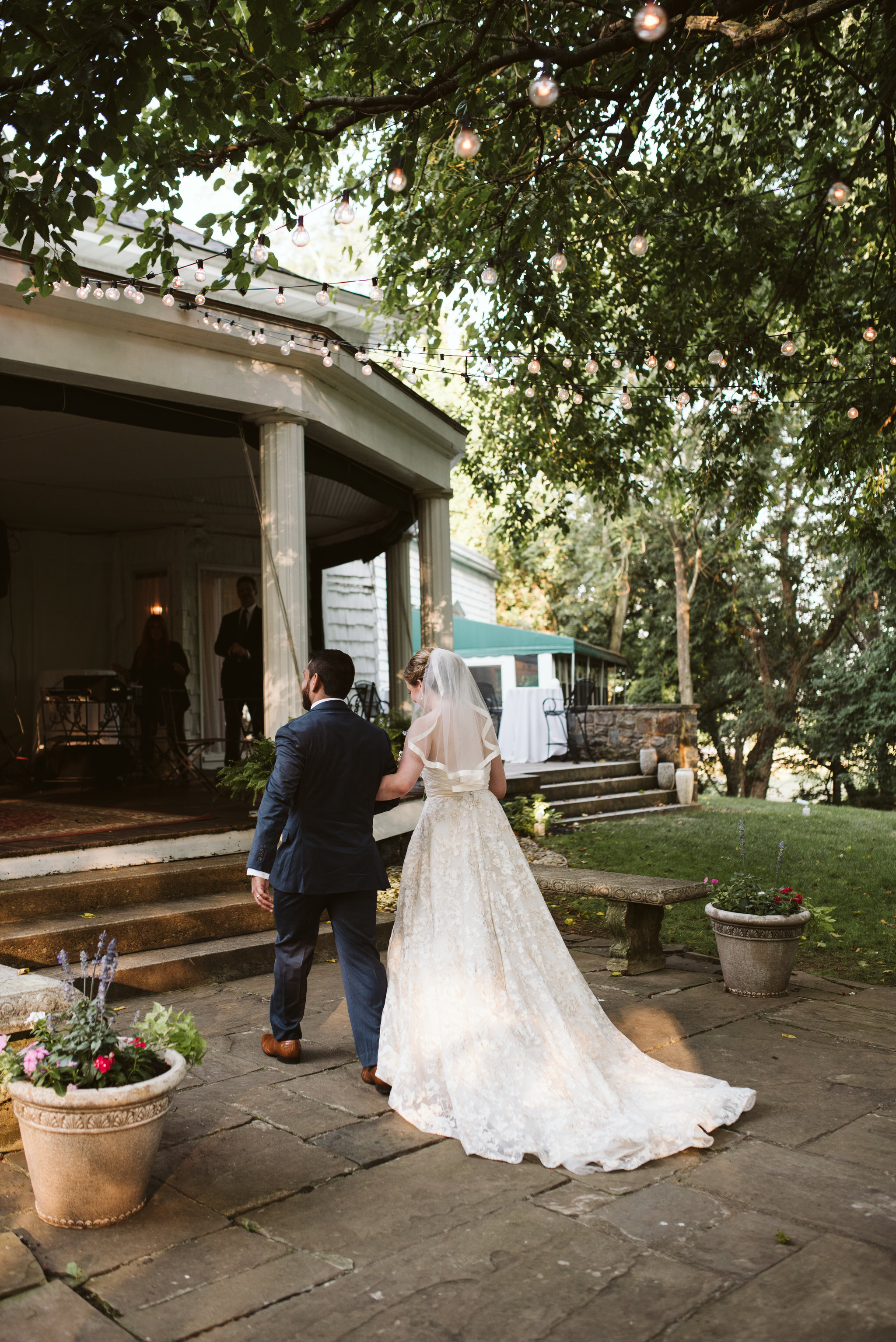  Ellicott City, Baltimore Wedding Photographer, Wayside Inn, Summer Wedding, Romantic, Traditional, Bride and Groom Walking into Manor House, Short Veil 