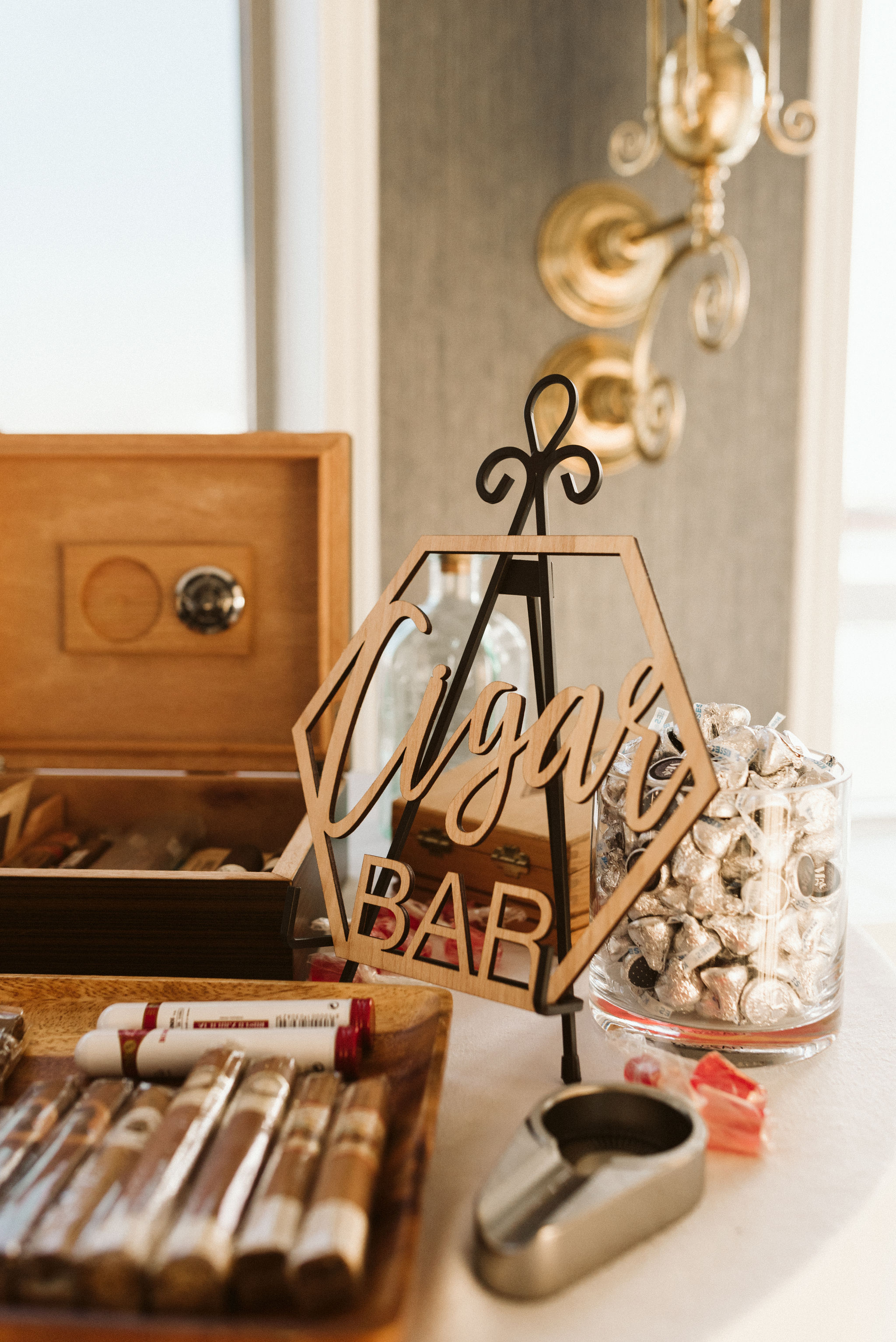  Baltimore, Fells Point, Maryland Wedding Photographer, Winter Wedding, Historic, Classic, Vintage, Detail Photo of Cigar Bar, Casa de Montecristo 