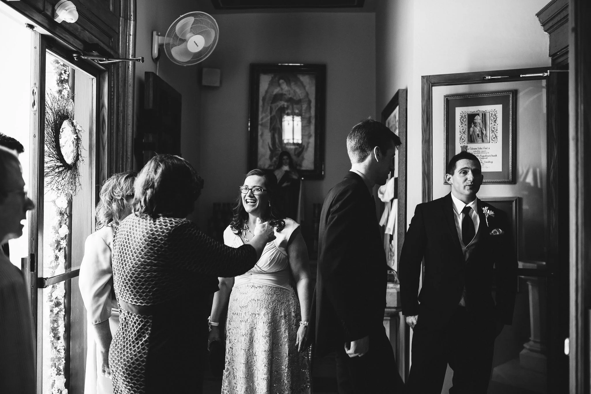 Baltimore, Church Wedding, Maryland Wedding Photographer, Vintage, Classic, Guests Arriving at Venue, Black and White Photo, Candid