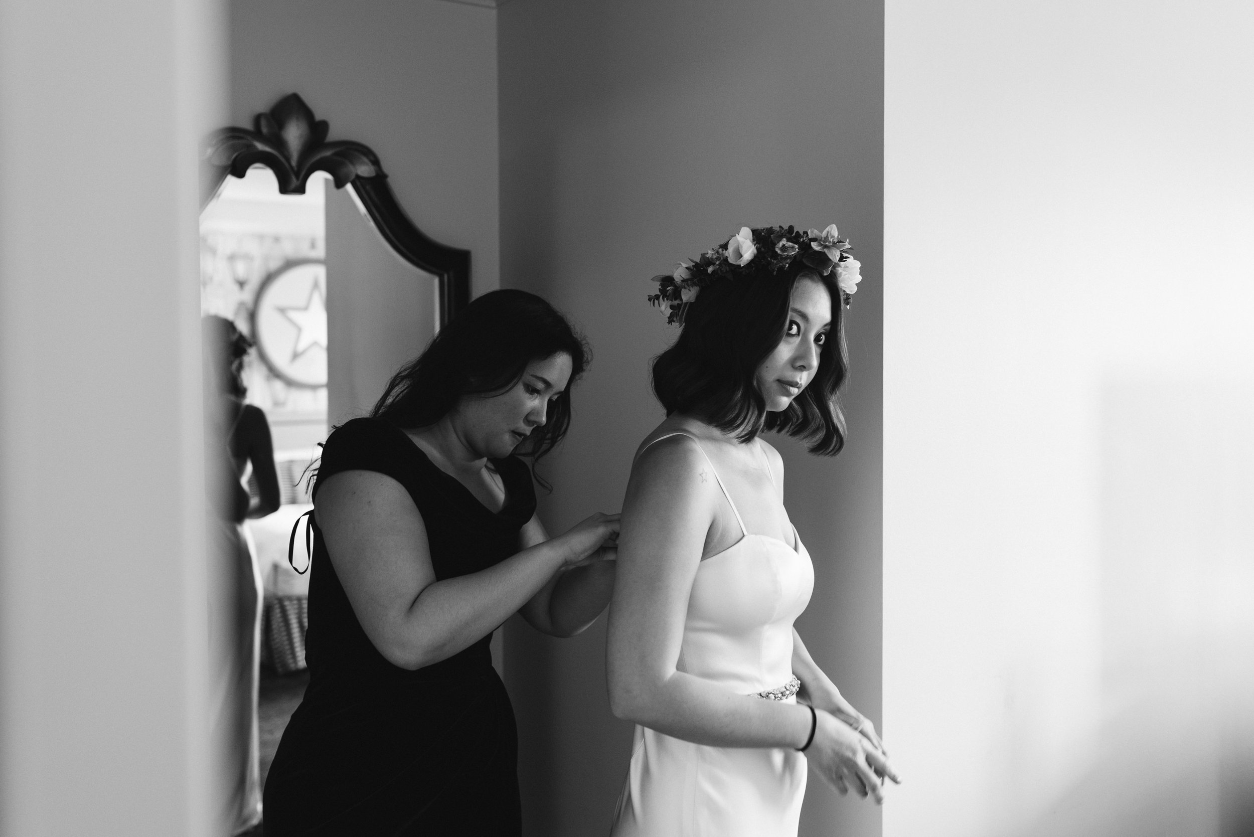  Washington DC, Baltimore Wedding Photographer, Alexandria, Old Town, Jewel Tone, Romantic, Modern, The Alexandrian Autograph Collection Hotel, Black and white photo, Bridesmaid helping Bride get ready, Flower Crown 