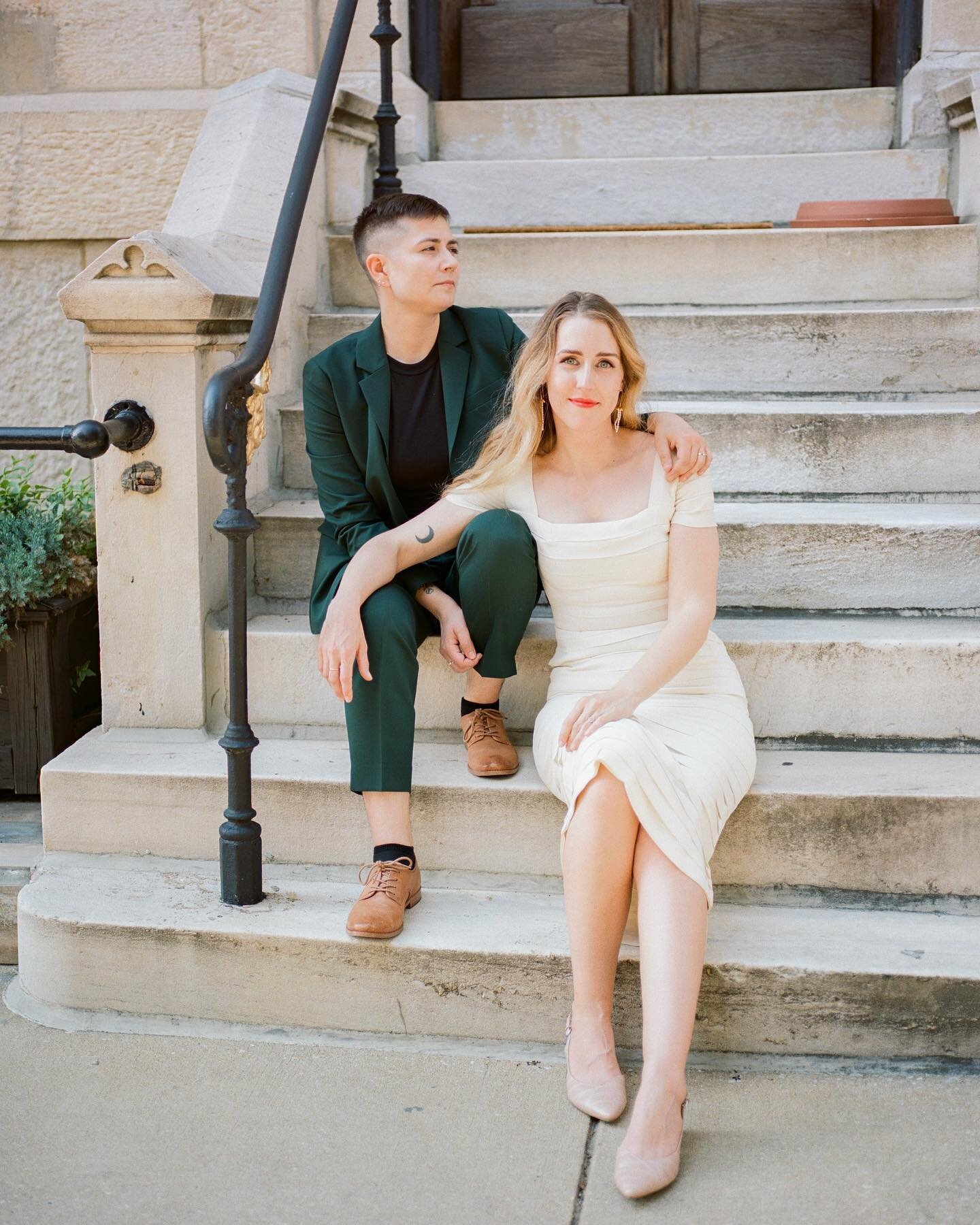 Moments from Helen and Gabriella&rsquo;s beautiful wedding that the oh-so-talented @rachelvkinglifestyle captured as my associate photographer. Gotta love the sharpness of a Pentax medium format camera (first two) and the almost ✨iridescent✨quality o