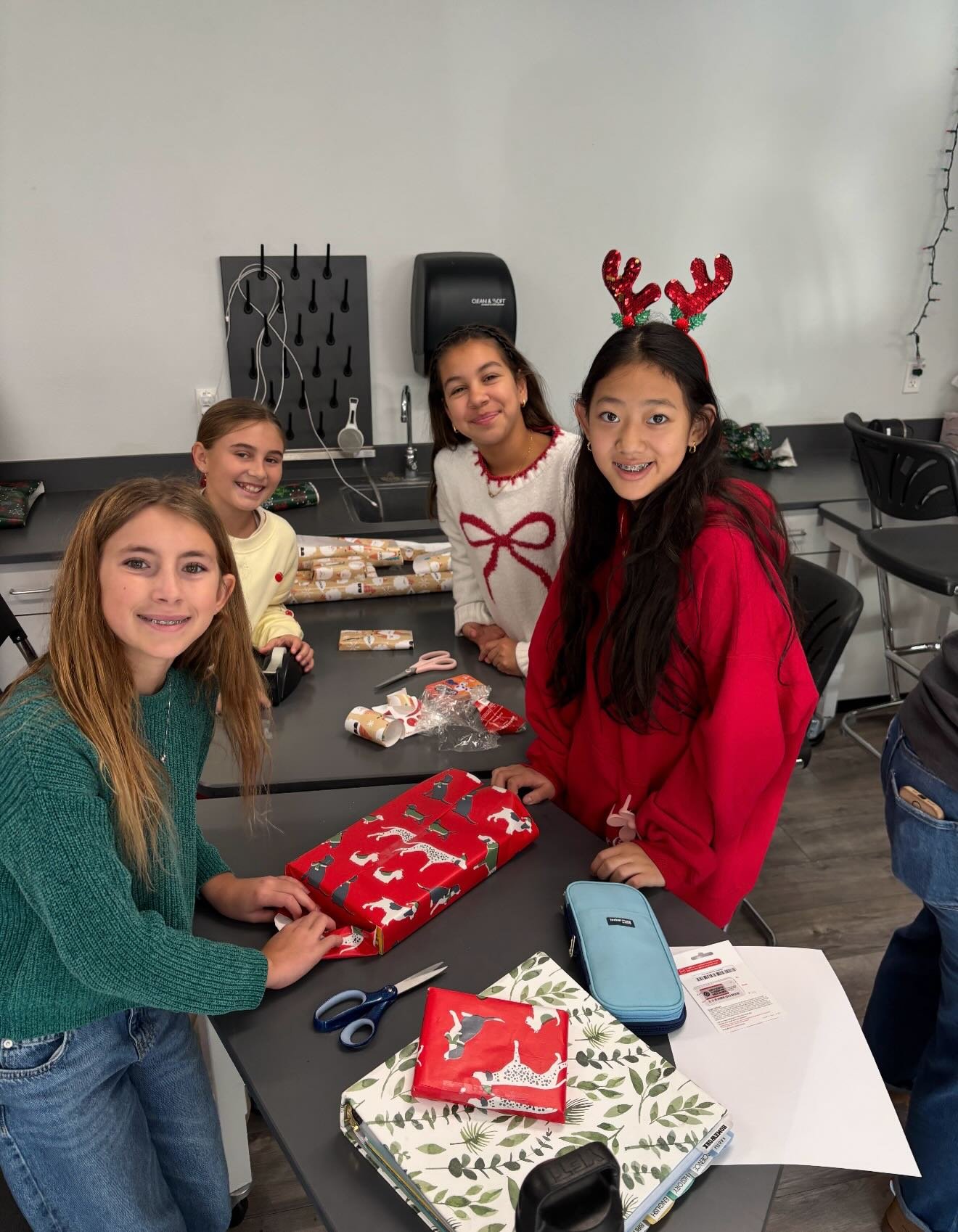 We are so grateful for Mariners Christian School and their incredible students, families, and staff 💛
Your generosity, joy, and servant hearts helped turn a toy drive into something truly special.

Thank you for partnering with us to bring smiles, h