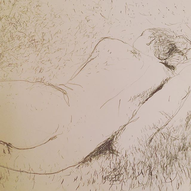 Music response life drawing #albumcovers #drawingalbums #massiveattack #drinkndraw #castlemaine #castlemaineartists #charcoaldrawing #reclining pose #nofilter
