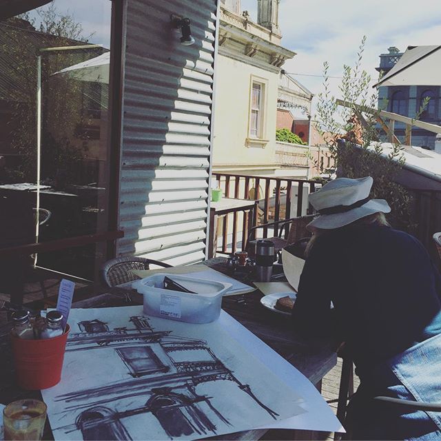 Drawing &amp; coffee on the rooftop this morning with @elizajanegilchrist #togscafe #castlemaine #castlemaineartists #castlemaineartgroup #drawing #sketching #charcoaldrawing #thewithdrawingroom2