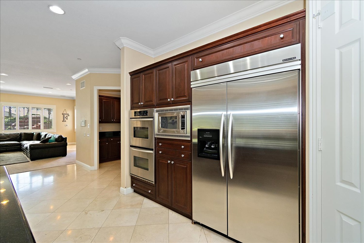 12-Kitchen.jpg
