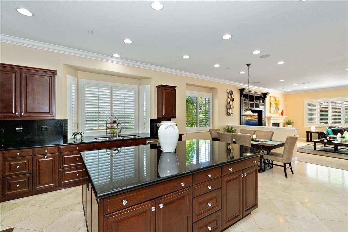 13-Kitchen.jpg