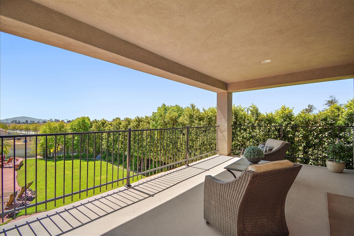 43-Balcony.jpg
