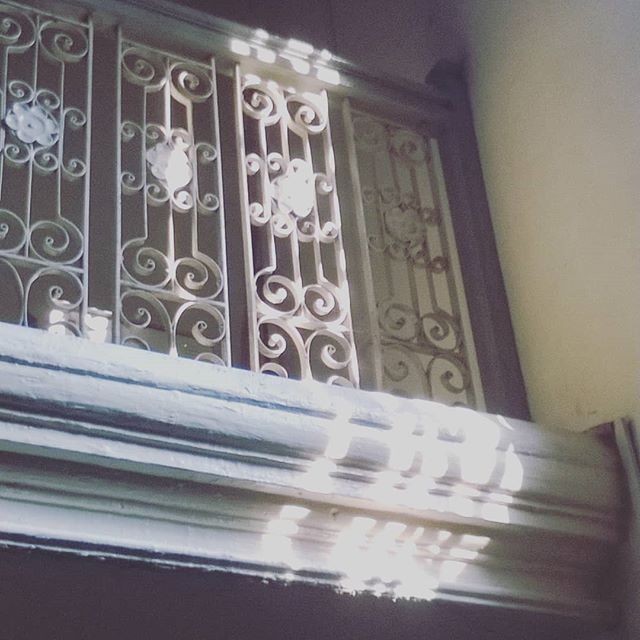 See how the railing ends? With another decorative beam head? What's with that? Such aesthetics.

We don't design like anymore, do we?
#home #homedocumentation #thehomedocumentationproject #pune #75years #old #antique