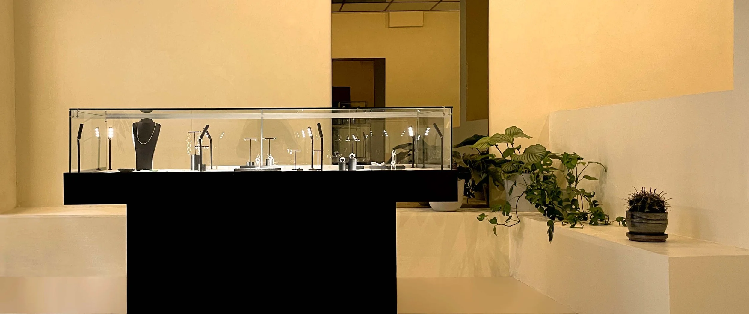 BOUTIQUE_PERTSA_2.jpg