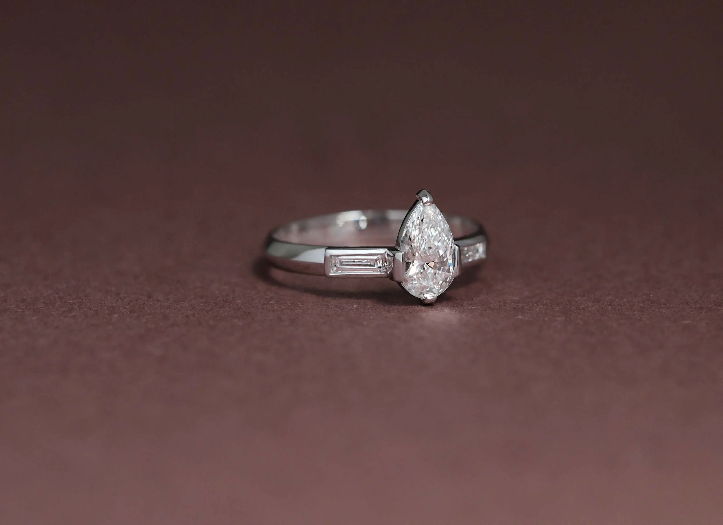 SOLITAIRE-EPAULE-POIRE-STILLLIFE.jpg (copie)