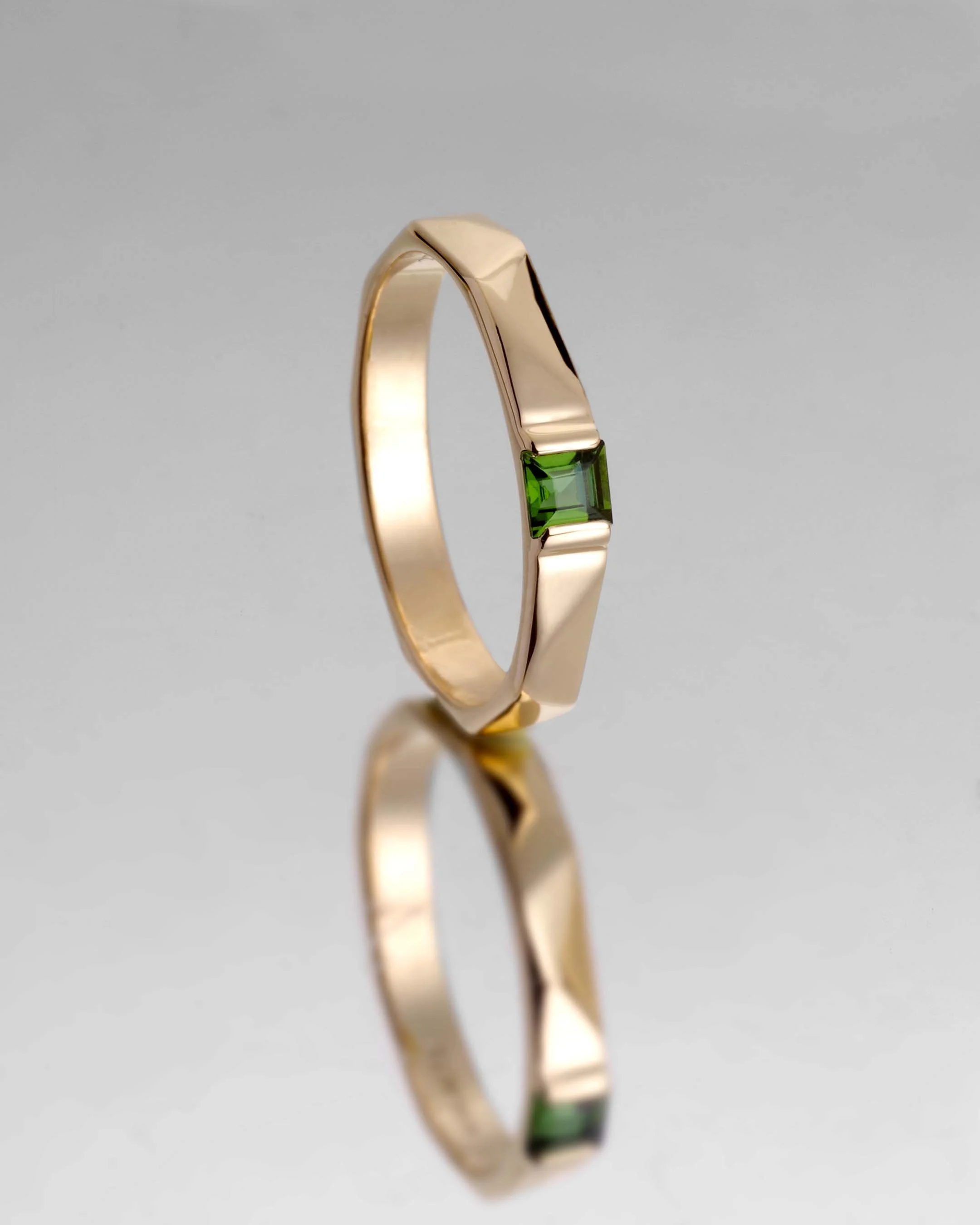 alliance-homme-sur-mesure-tourmaline-or-jaune-persta.jpg