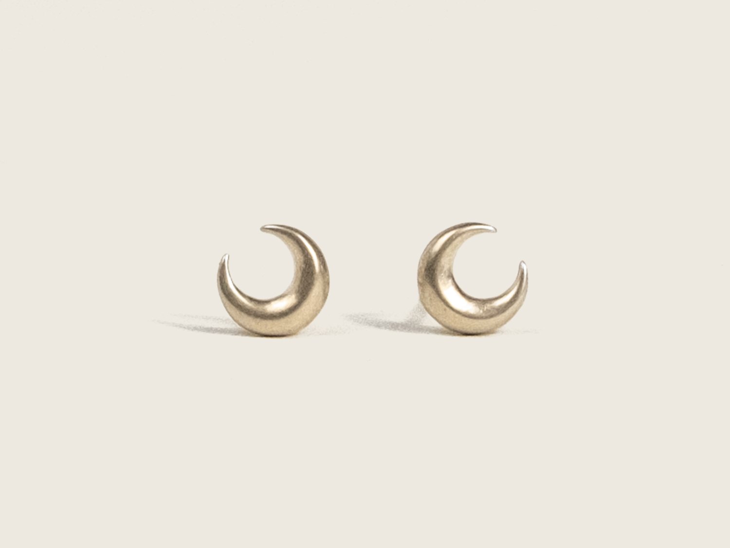 Luna Studs