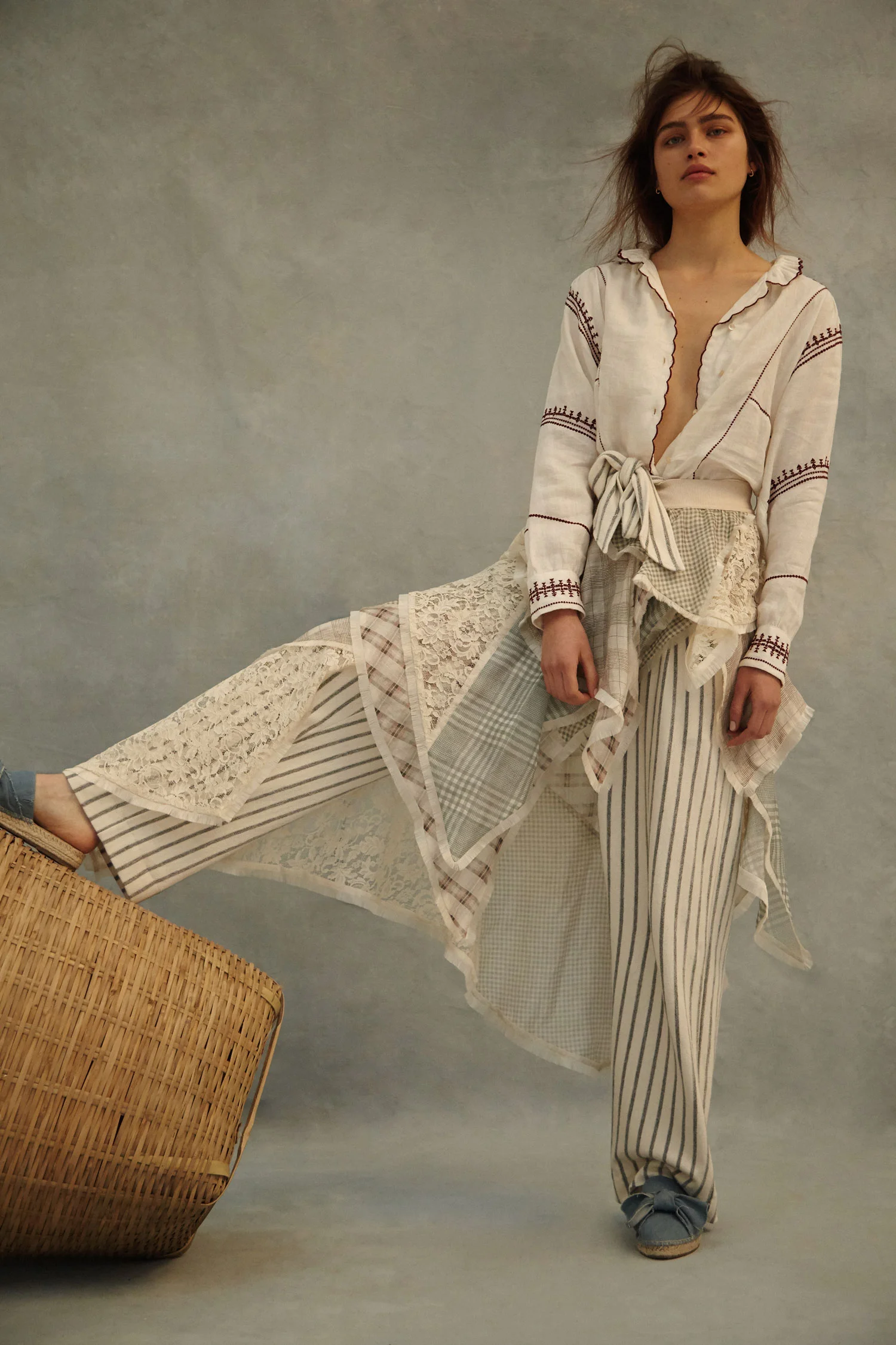 Set Design - Elle basket