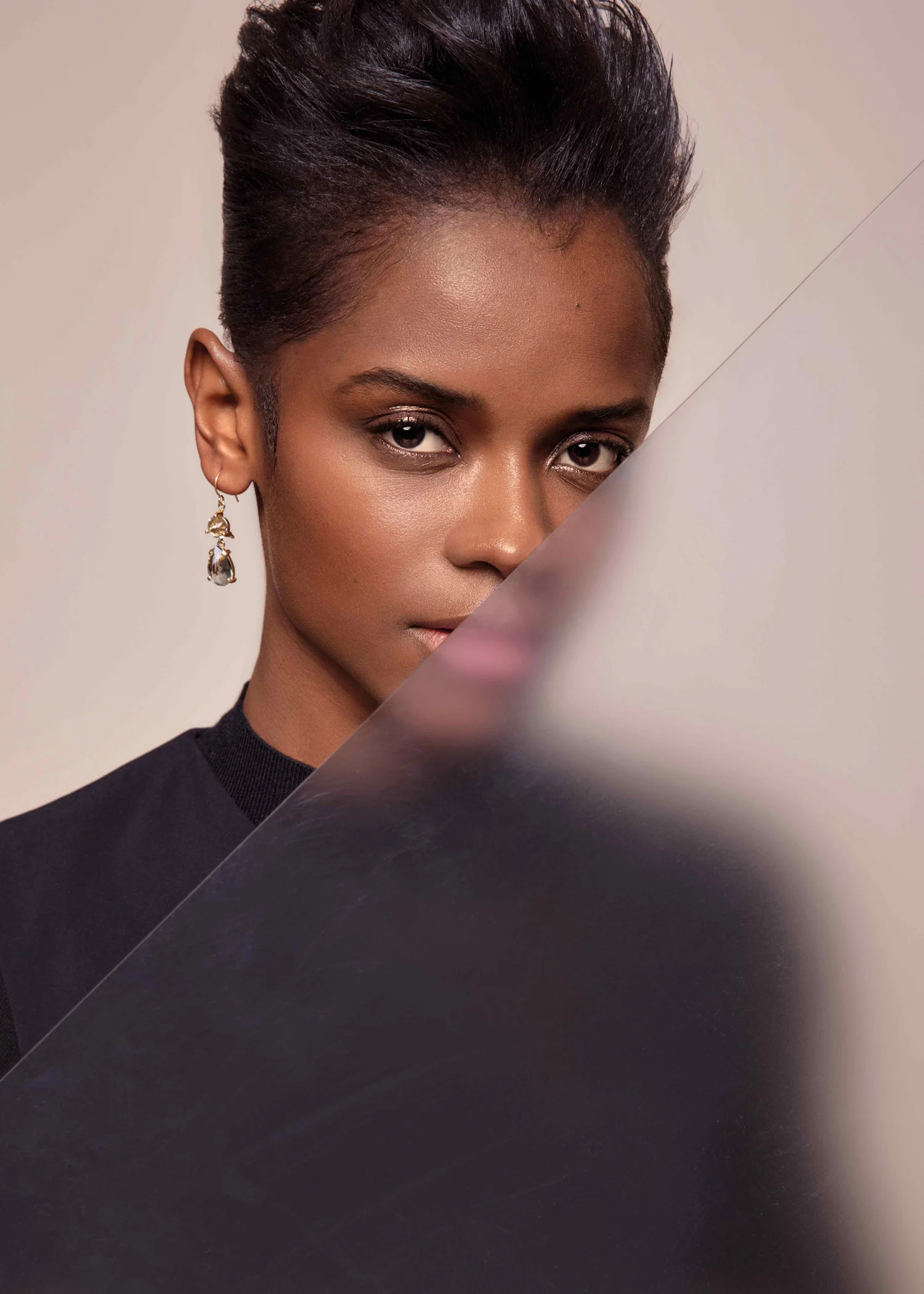 Magnify-Letitia41252-L.jpg