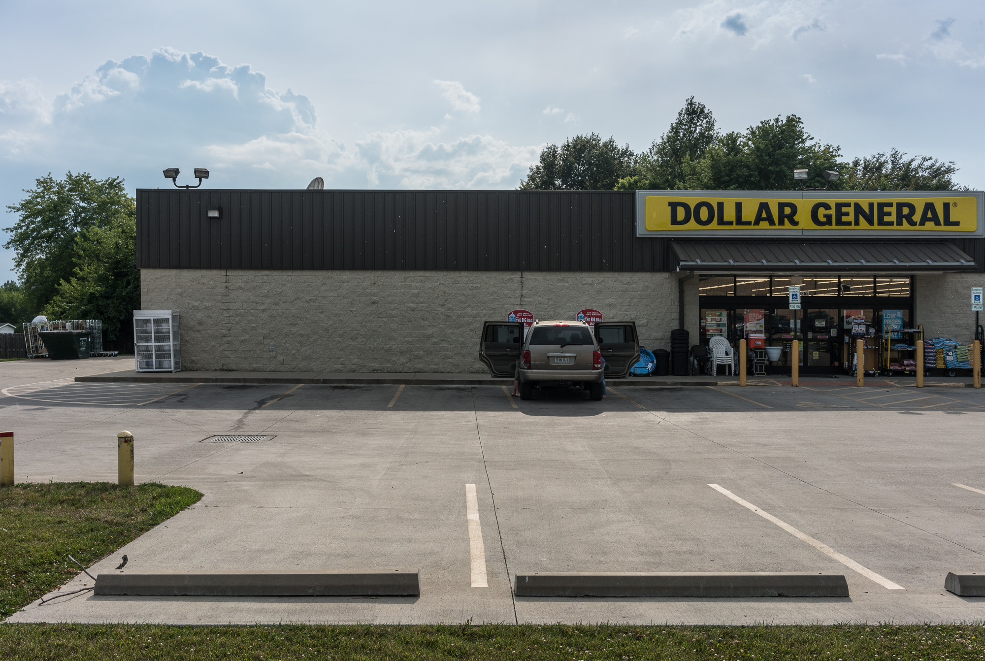 Dollar General, Louisville, Illinois, 2017