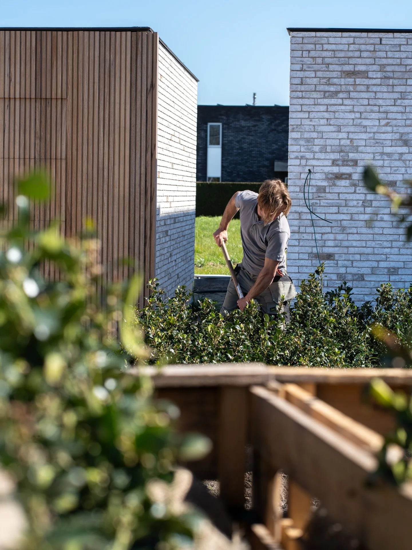 Tijd om te planten! 🌞

#pietergyssels #tuinarchitectuur #realisatie