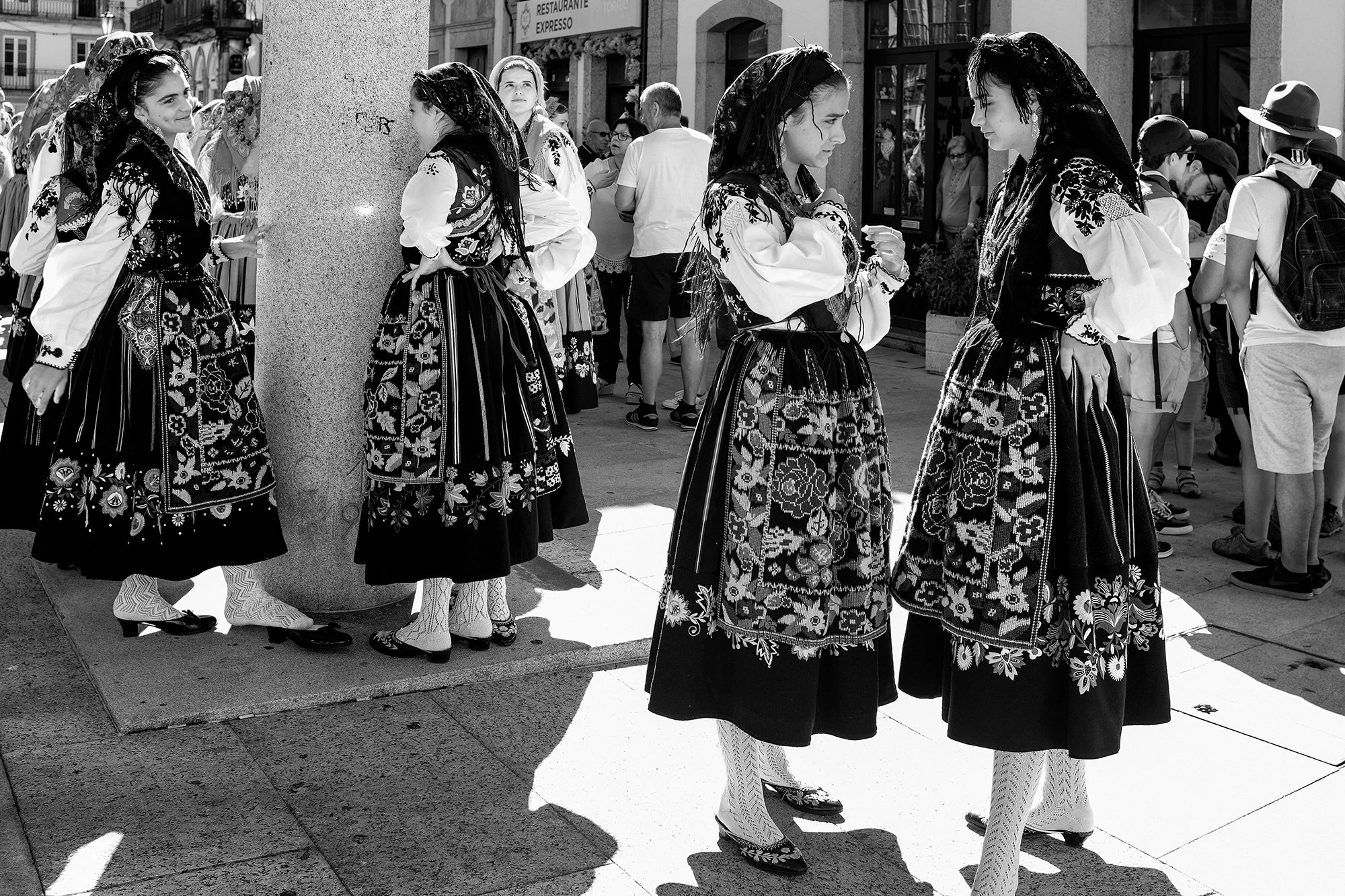 Viana do castelo romaria trajes tradicionais minho