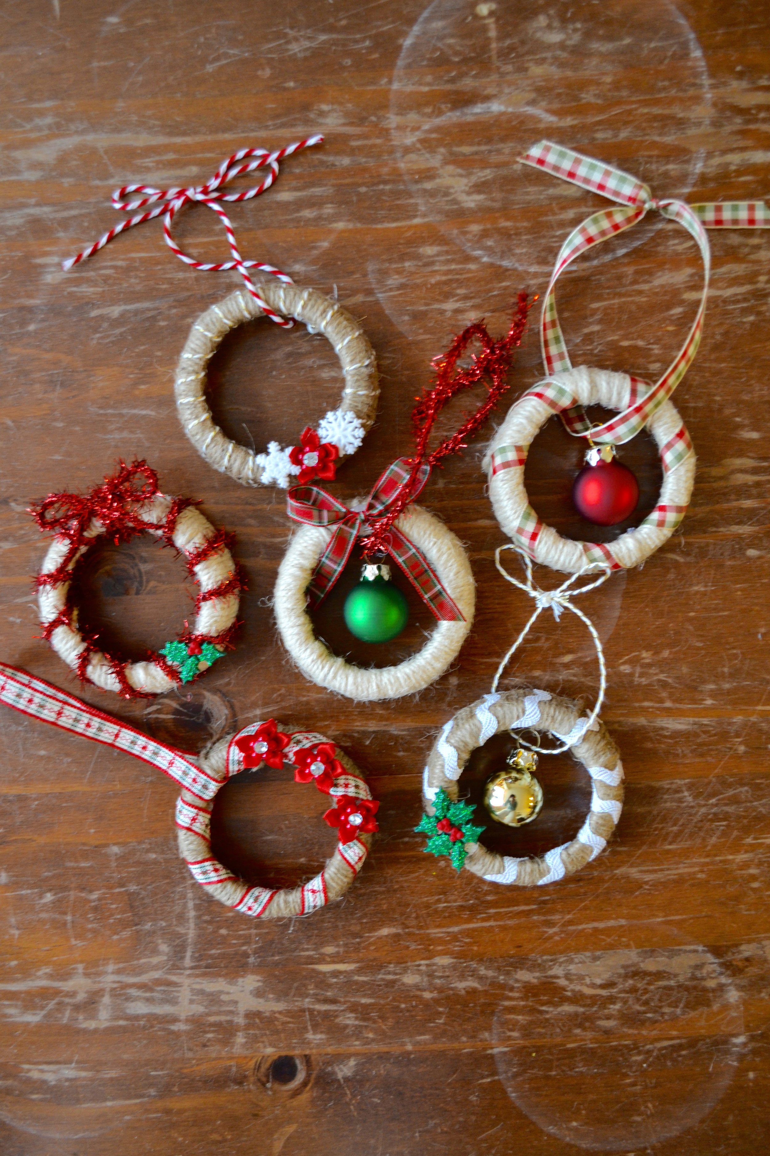 Diy Mini Christmas Wreaths — Wholly Rooted