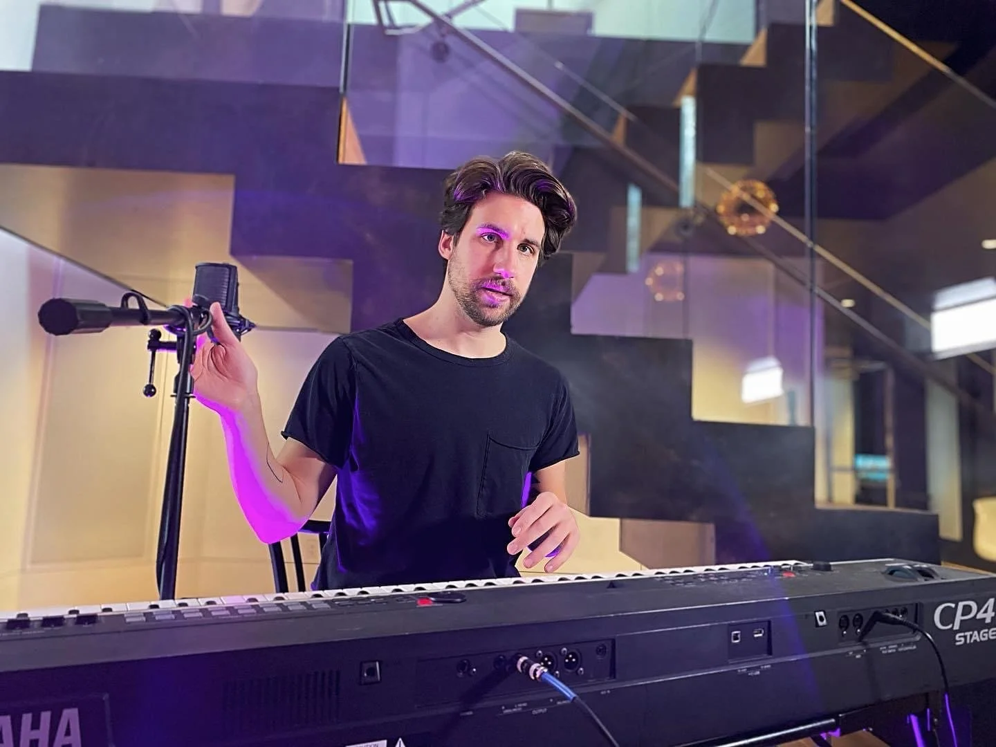 LIVE MUSIC: MIKE TEDESCO