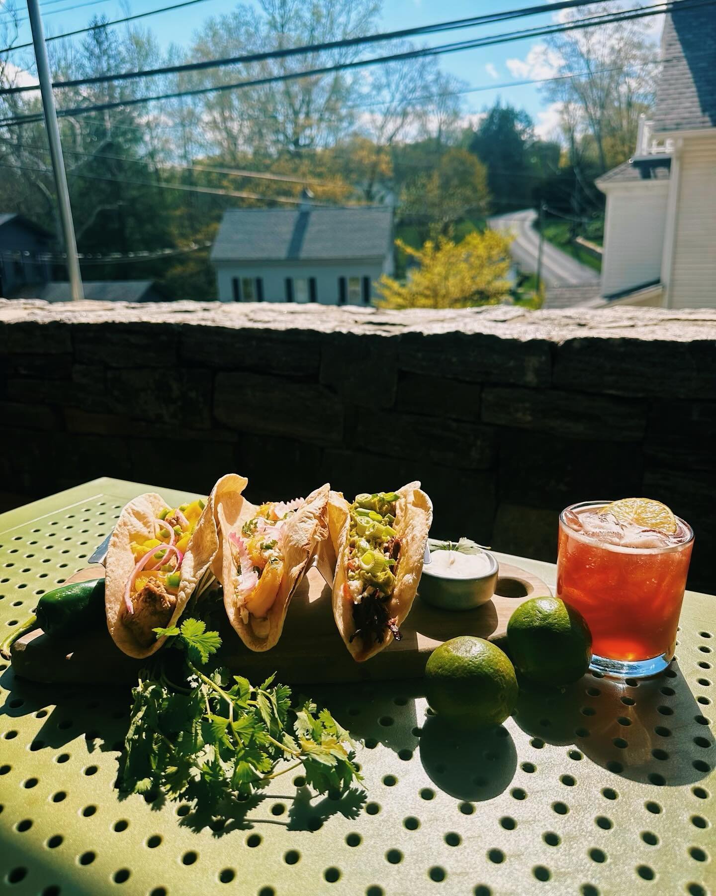 It&rsquo;s Cinco de Mayo somewhere! All weekend here&hellip;maybe longer! 🤷🏻&zwj;♂️ Trio of Tacos: Mojo Shrimp, Jerk Chicken, Honey-Lime Chipotle Short Ribs &amp; our Homemade Chicken Nachos. The Fire &amp; Ice Cocktail is pure 🔥. Mezcal, Fernet, 