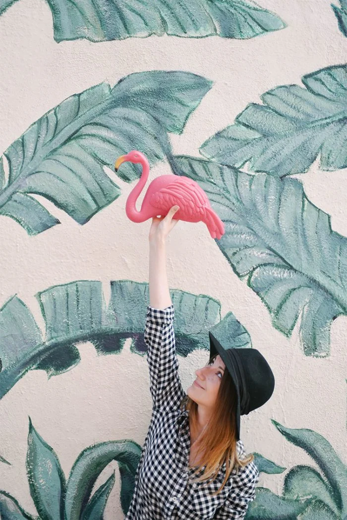 PinkFlamingo-TropicalMuralLA.jpg