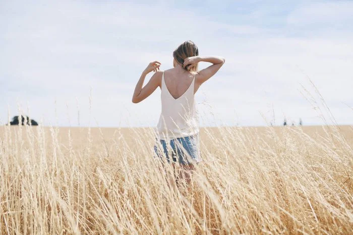02-GRANA_V_NECK_camisole.jpg