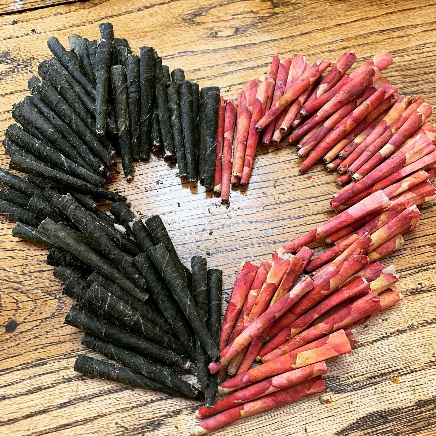 Tuesday Vibes:
💜 Fill your heart with love!
💜See 👀 your blessings!
💜Stay in your circle ⭕️!
💜Get moving 🧘&zwj;♀️💪🏻🤸&zwj;♂️🏄&zwj;♀️!
💜LOVE!!
#smokingbuddha #smokingbuddhas #cannabiscommunity #rosebuds #theredeyedistrict #maryjane #marijuana