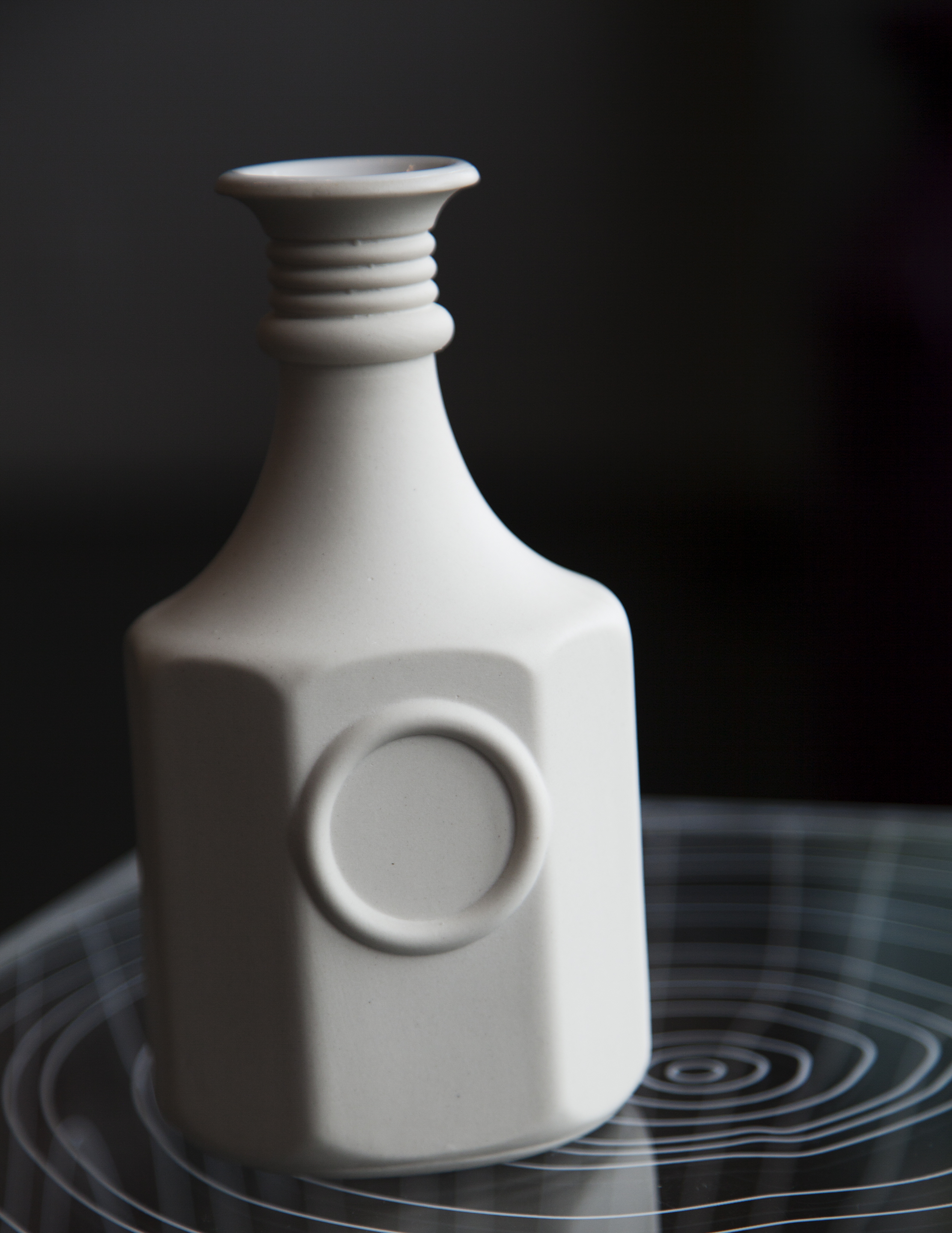 White_decanter.jpg