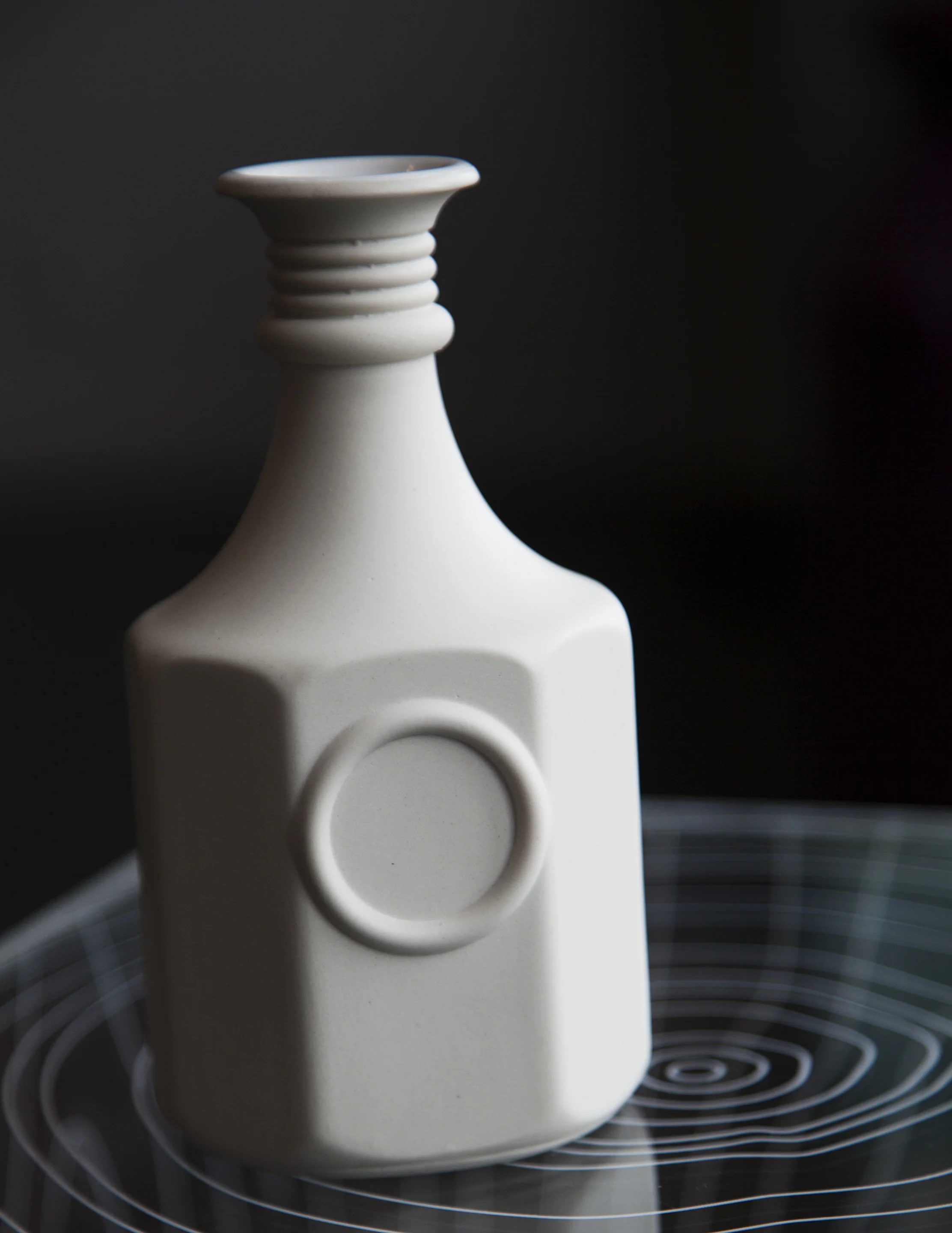White_decanter.jpg