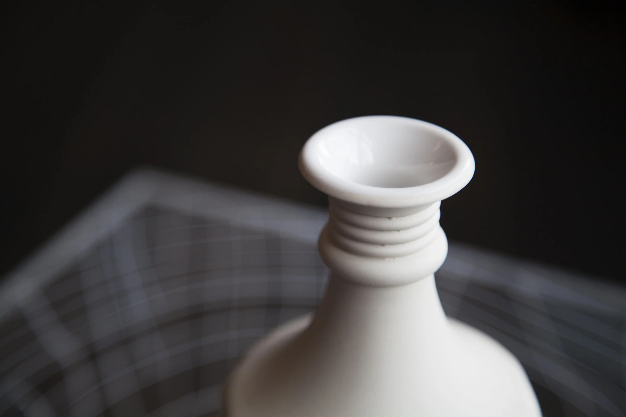 WHITEdecanter_detail.jpg