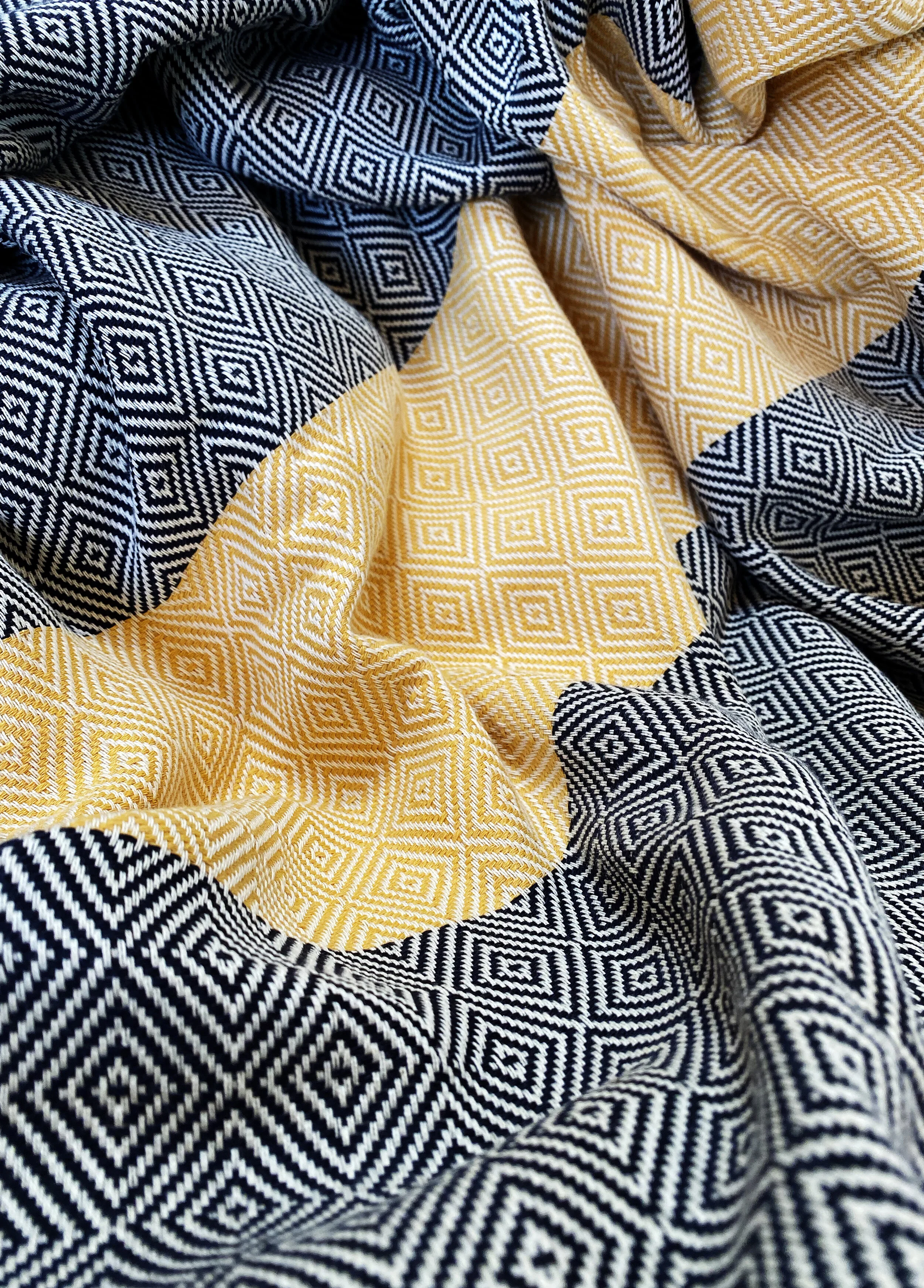 Yellow_3.jpg