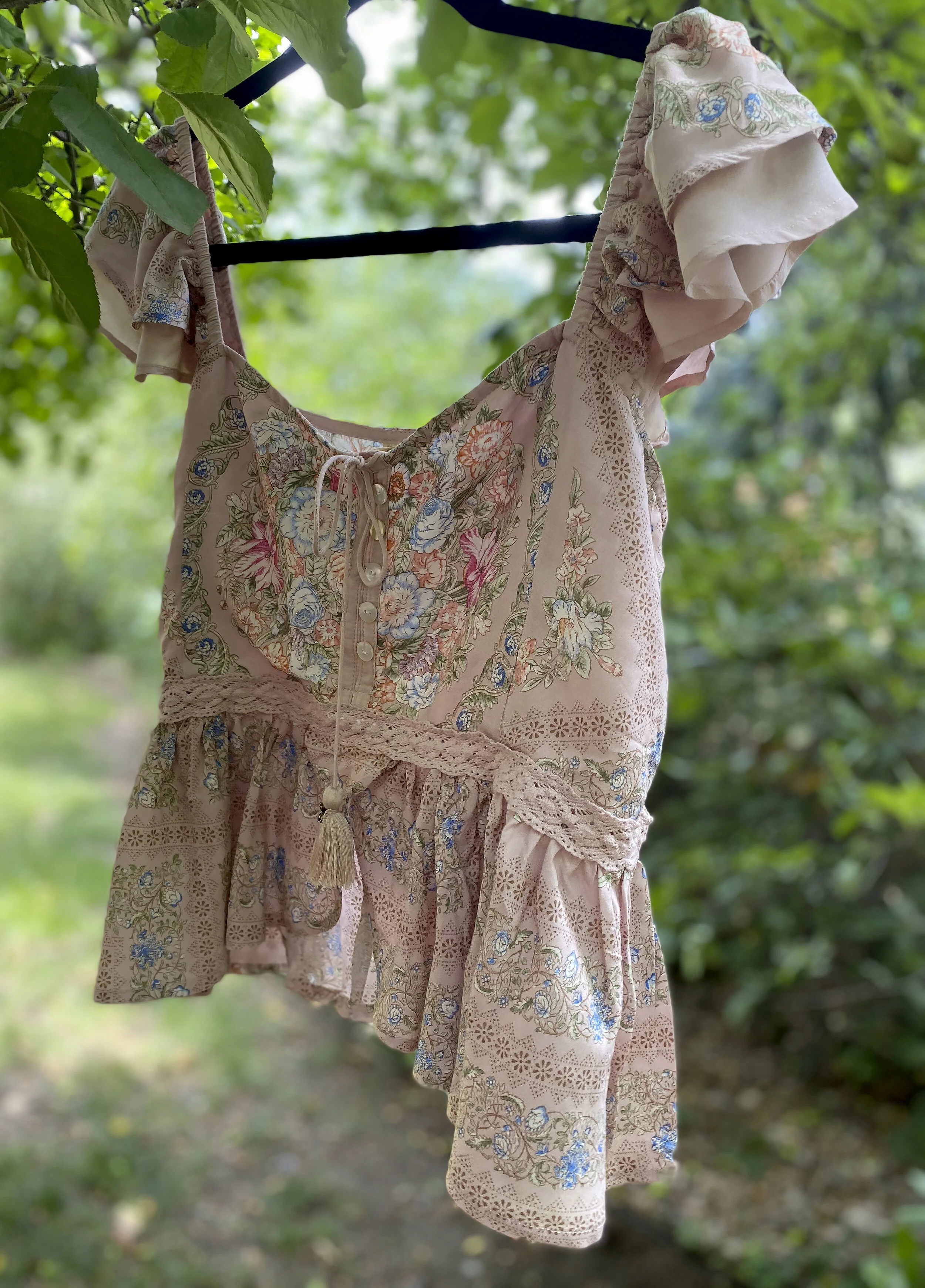 TiltedBlouse.jpg