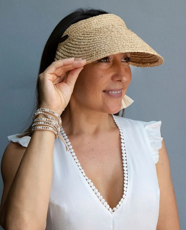 Soooo many gorgeous new raffia styles this year landing in Sept.  This beauty is Elise.  DM us to reserve yours now. Wrap Bracelet by @saltysafari_ Dress by @jojo_noosa⁠
⁠
#sundaise #sundaisegroup #sundaisehats #sundaisers #hats #visors #summer #raff