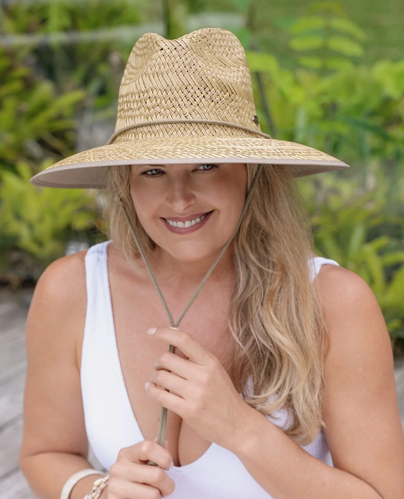🌞Our &quot;Blake in Taupe&quot; lifeguard hats are designed for everyone&mdash;men and women alike. Not only do they offer the perfect sun coverage, but they also keep you looking effortlessly cool by the pool or at the beach. ⁠
⁠
⁠
⁠
⁠
⁠
#sundaise 