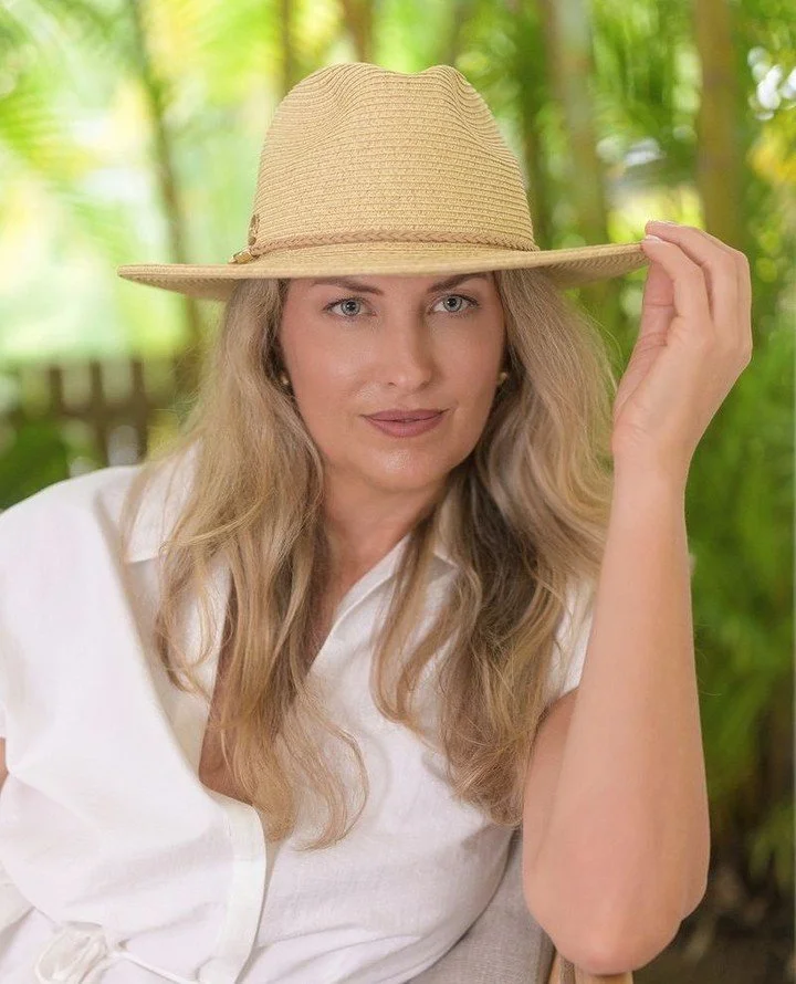 Regina, your style staple! This stunning Panama hat with a chic leather twist and minimalist gold buckle effortlessly elevates any outfit. Timeless elegance meets modern flair&mdash;it's a look that never fades. 🌟 ⁠
⁠
⁠
⁠
⁠
⁠
#fashion #instafashion 