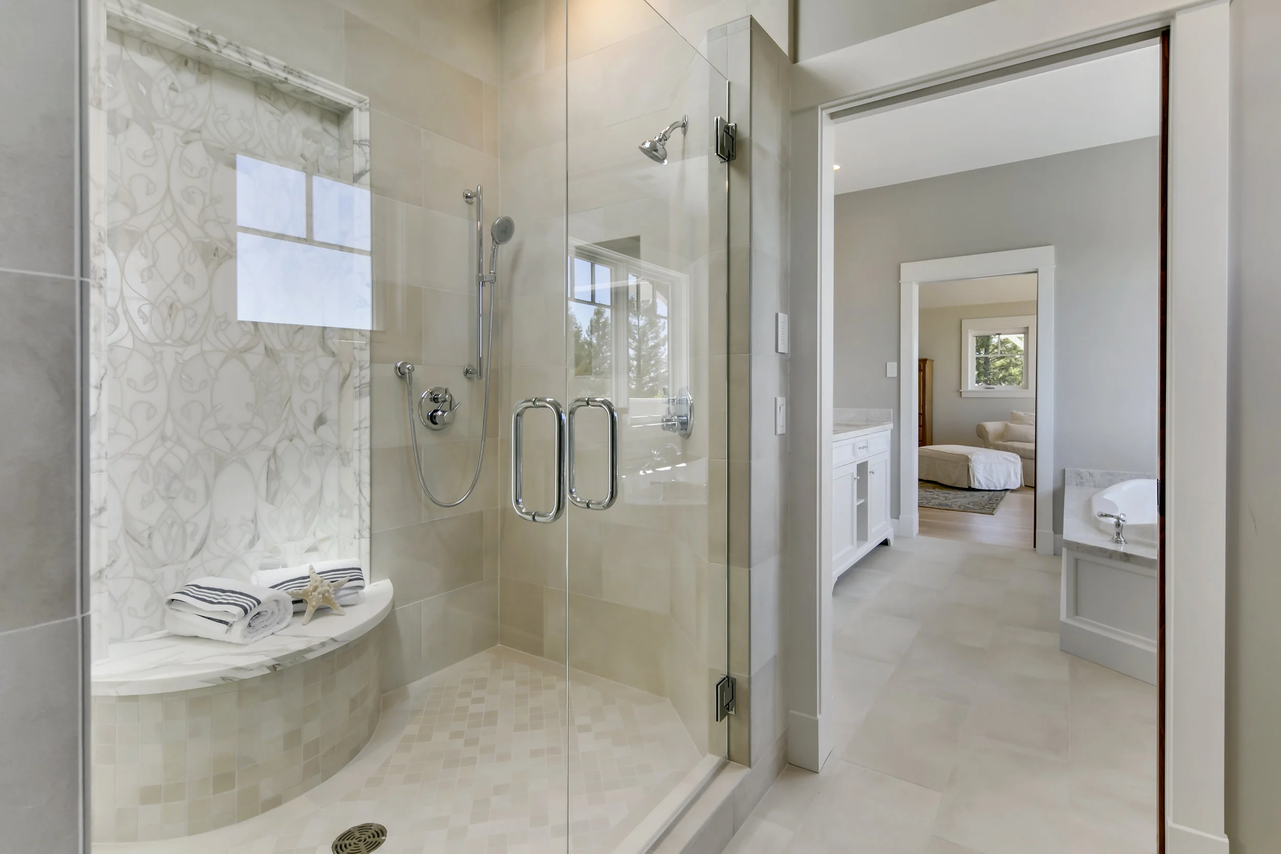 bathroom2.jpg