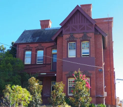 Building street_small.JPG