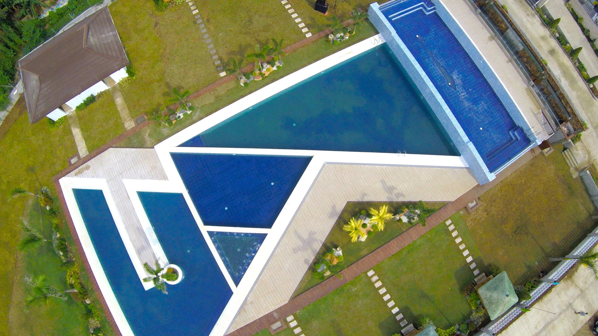 the palms peak resort, batangas resort, ibaan resort, sandalan, ibaan, the palms peak, the palms peak resort, the palms peak pavilion, bahay kubo